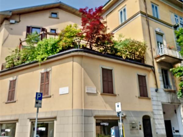 3+ bedroom apartment for sale in Bergamo