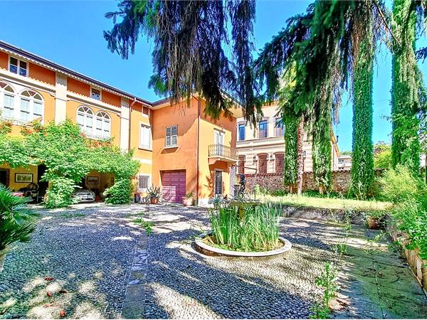 Villa for sale in Ponte San Pietro