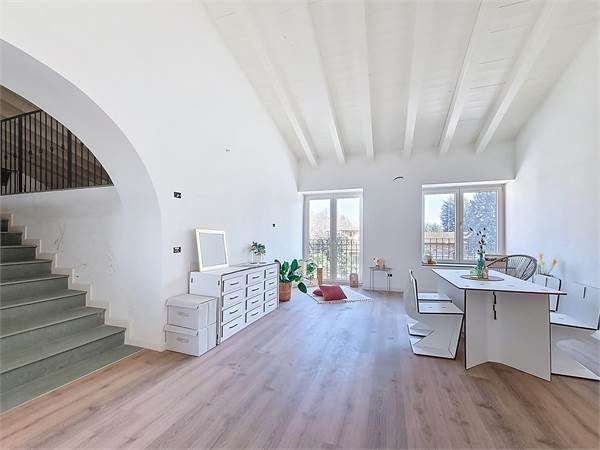 QUADRILOCALE DALLO STILE UNICO