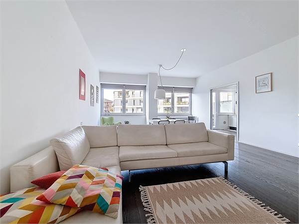 AMPIO TRILOCALE CON TERRAZZO VIVIBILE IN CENTRO