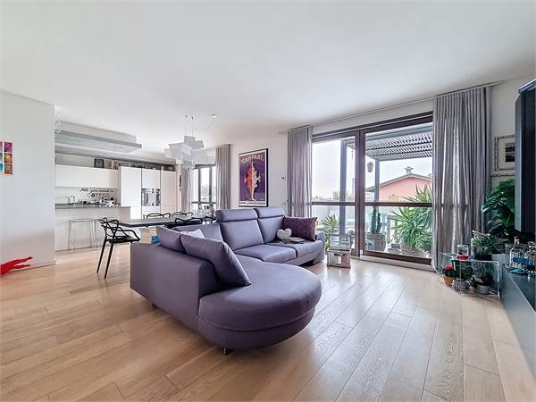 ATTICO ESCLUSIVO CON TERRAZZE PANORAMICHE